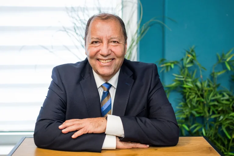 FROM OPERA STAGE TO BOARDROOM: THE MAKING OF A LEADERSHIP VISIONARY